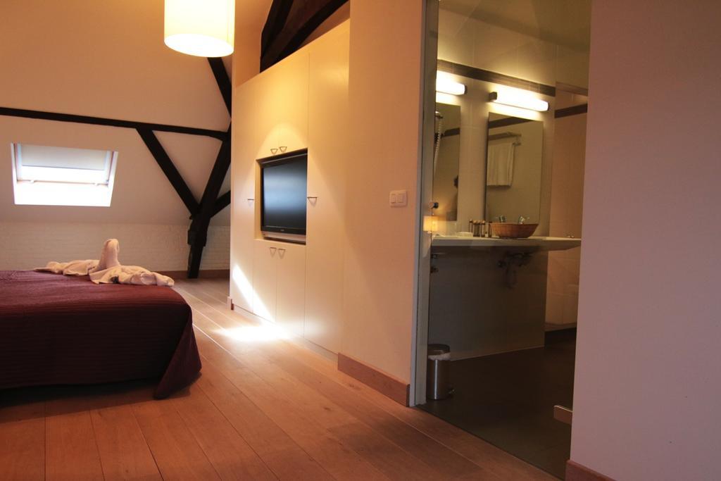 Het Godshuis Hotel Sint-Laureins Room photo